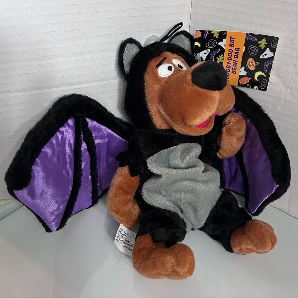 Vintage 2000 Scooby-Doo Bat Bean Bag plush Warner Bros Studio Store 9” tall